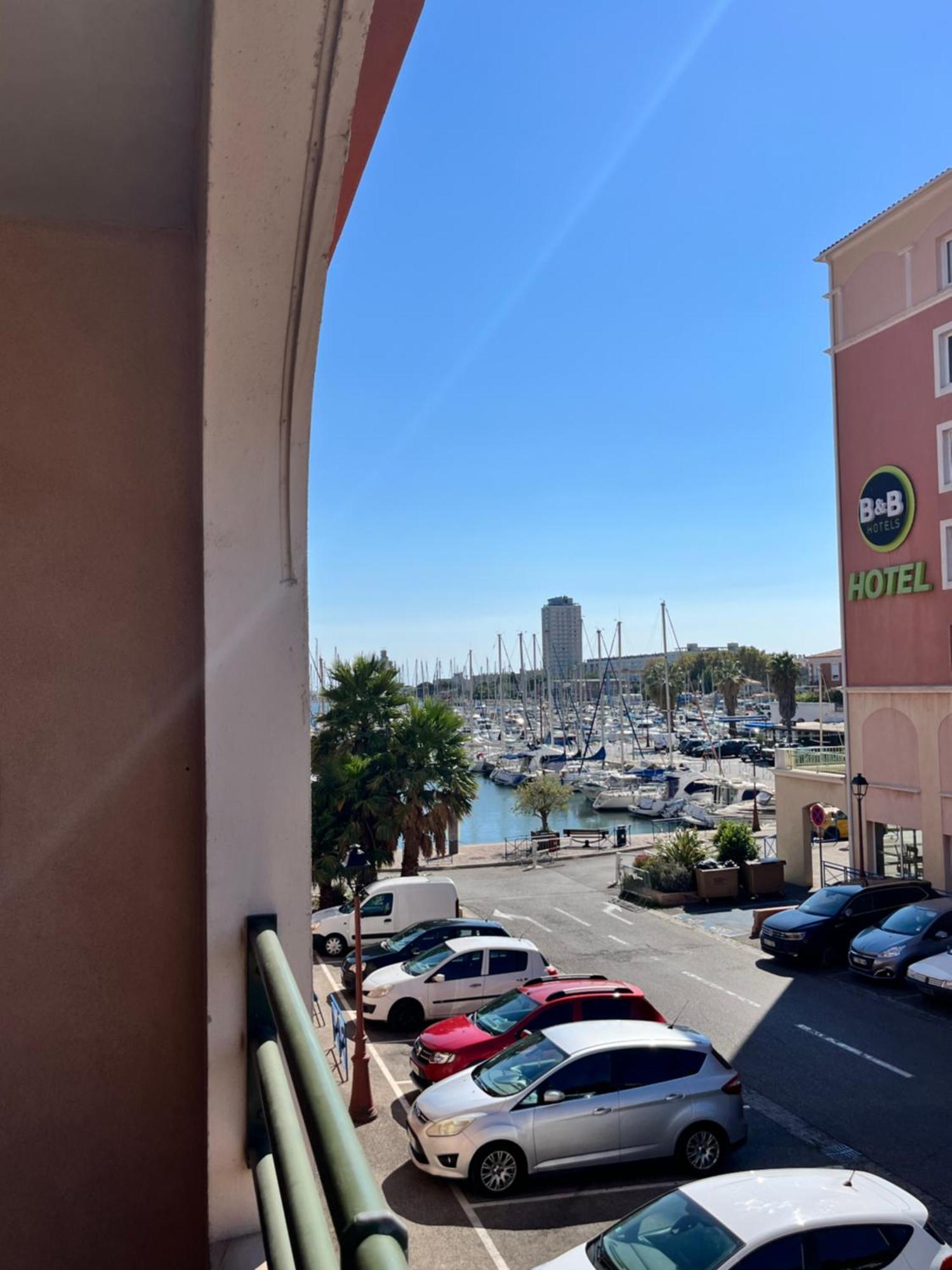 Appartement Les Terrasses Du Port Luaran gambar