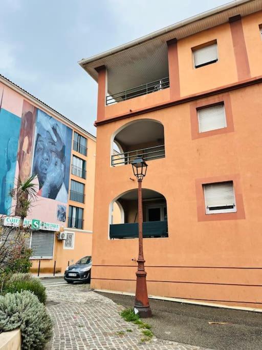 Appartement Les Terrasses Du Port Luaran gambar