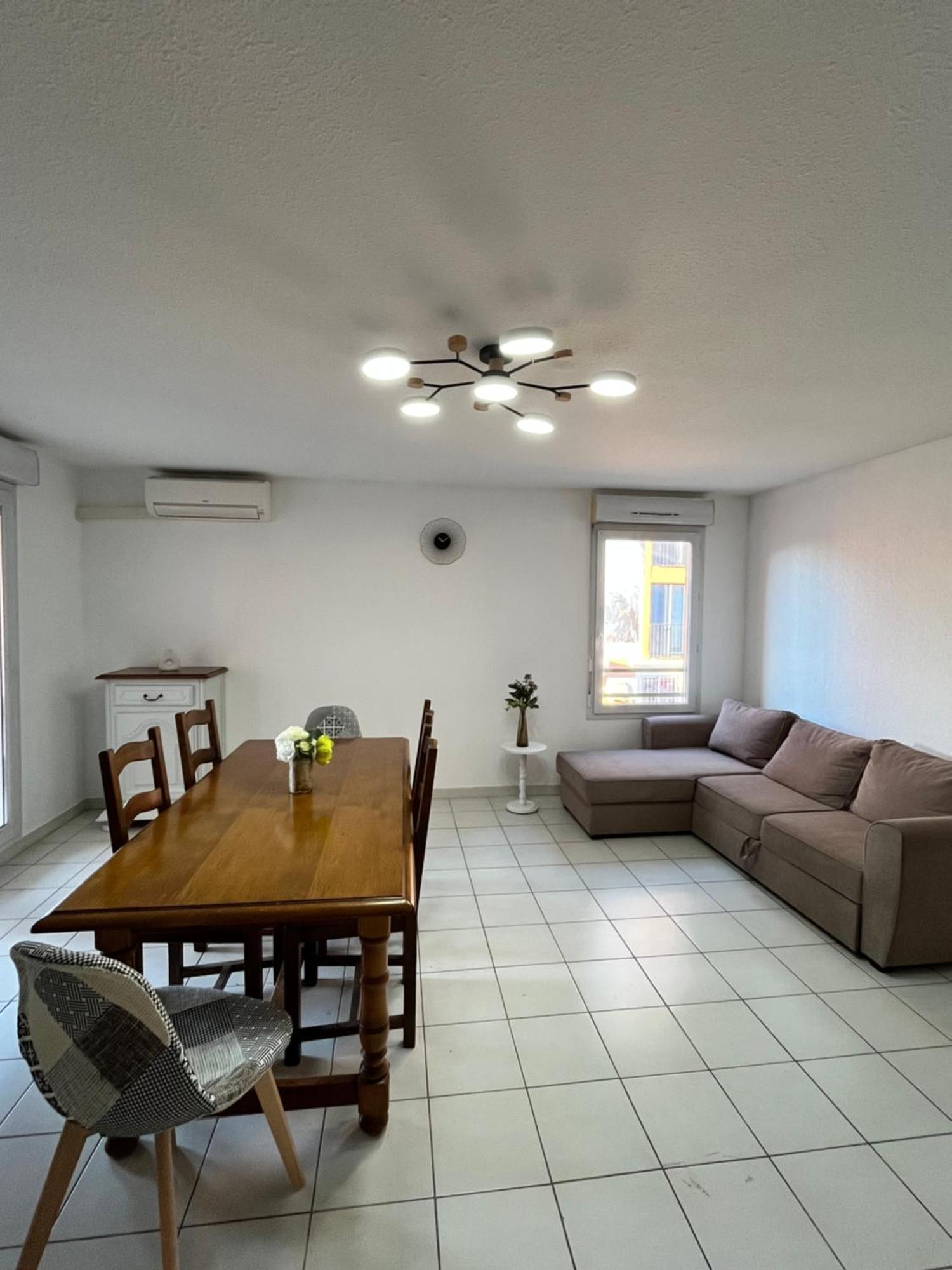 Appartement Les Terrasses Du Port Luaran gambar