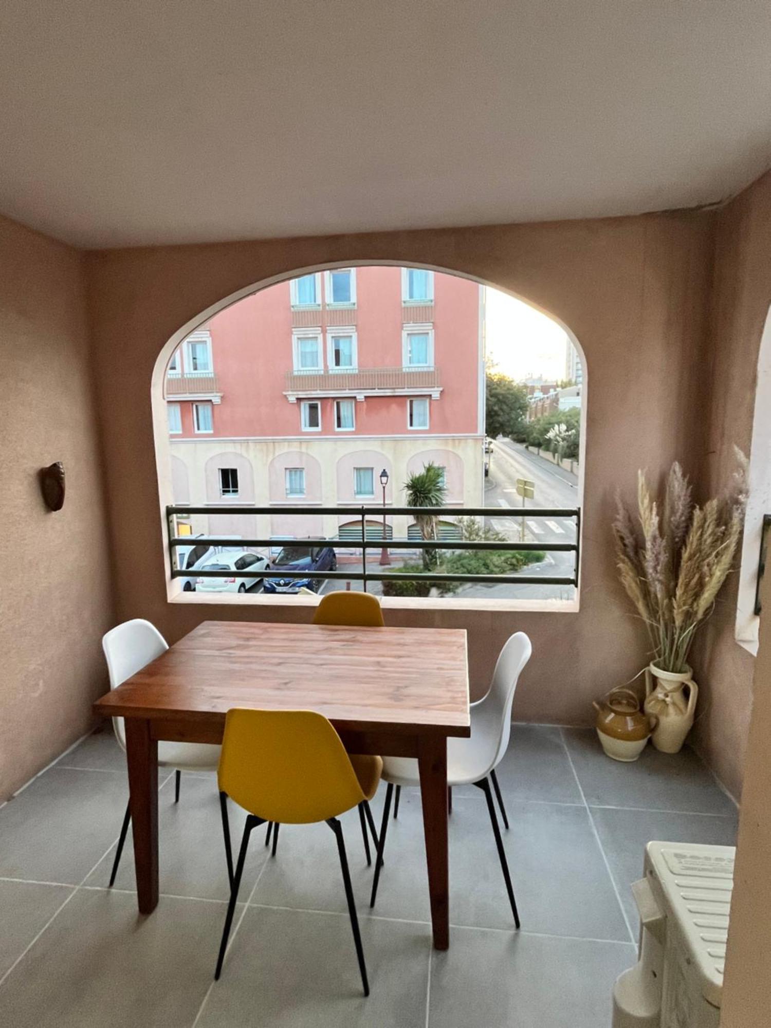Appartement Les Terrasses Du Port Luaran gambar